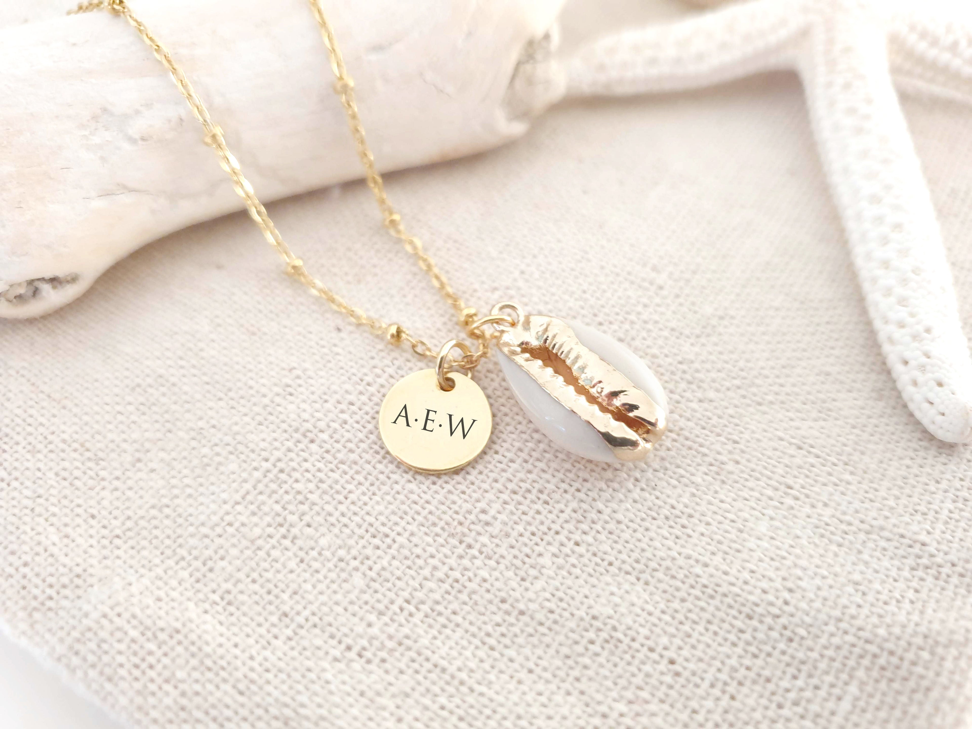 Edelstahlkette mit Kaurimuschel